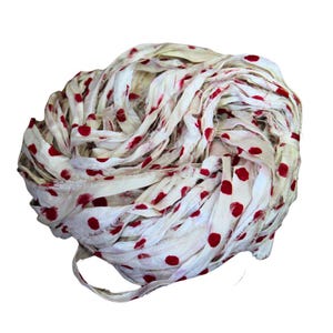 Polka dot recyceltes Sari-Seidenband rot