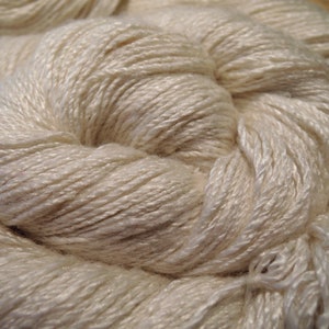 Premium 100% Eri Silk Yarn in Natural Color | 20/3 NM, Soft and Pure Ahimsa Silk | Weaving | Peace Silk Yarn | Carded | Laceweight |