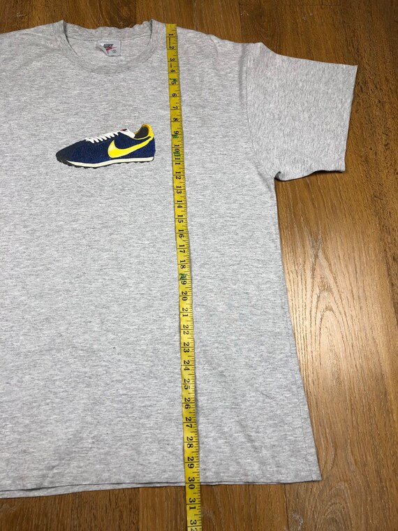 Vintage 90's Nike Cortez Print T-shirt 