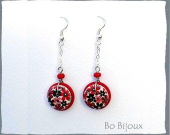 Boucles d'oreilles boutons liberty rouge et noir , chaîne argentée