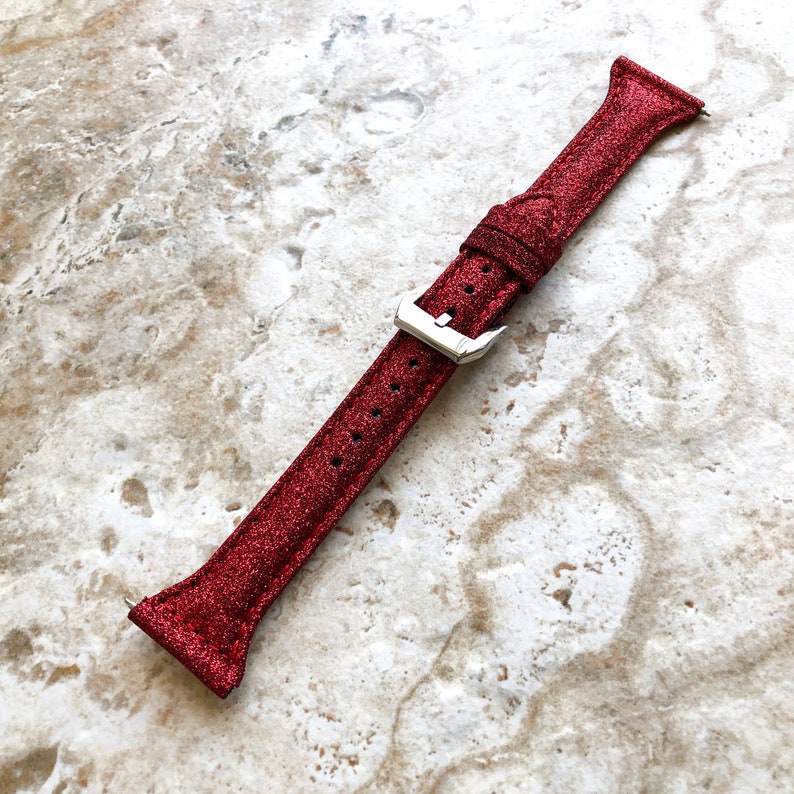fitbit versa ruby red band