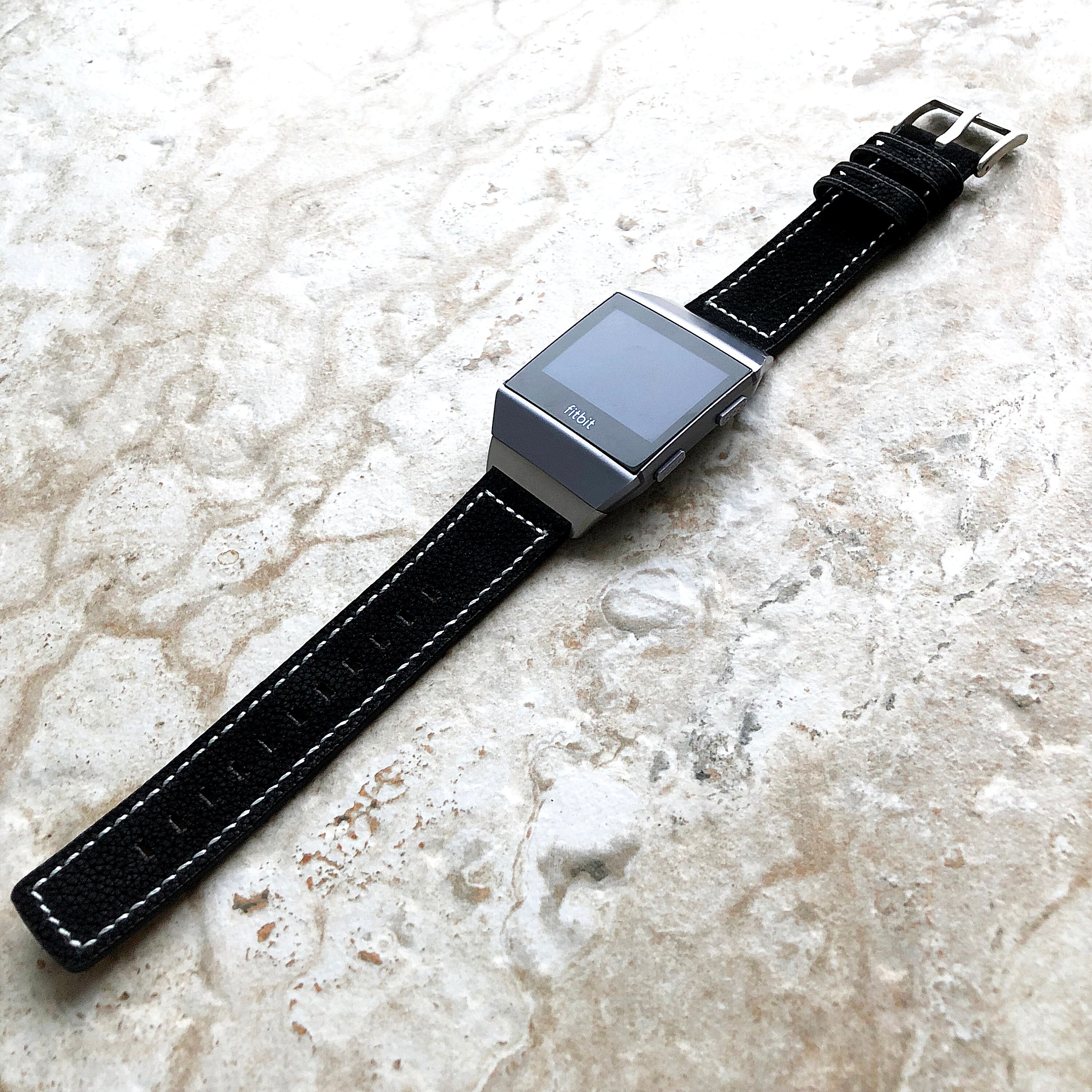 fitbit ionic black strap