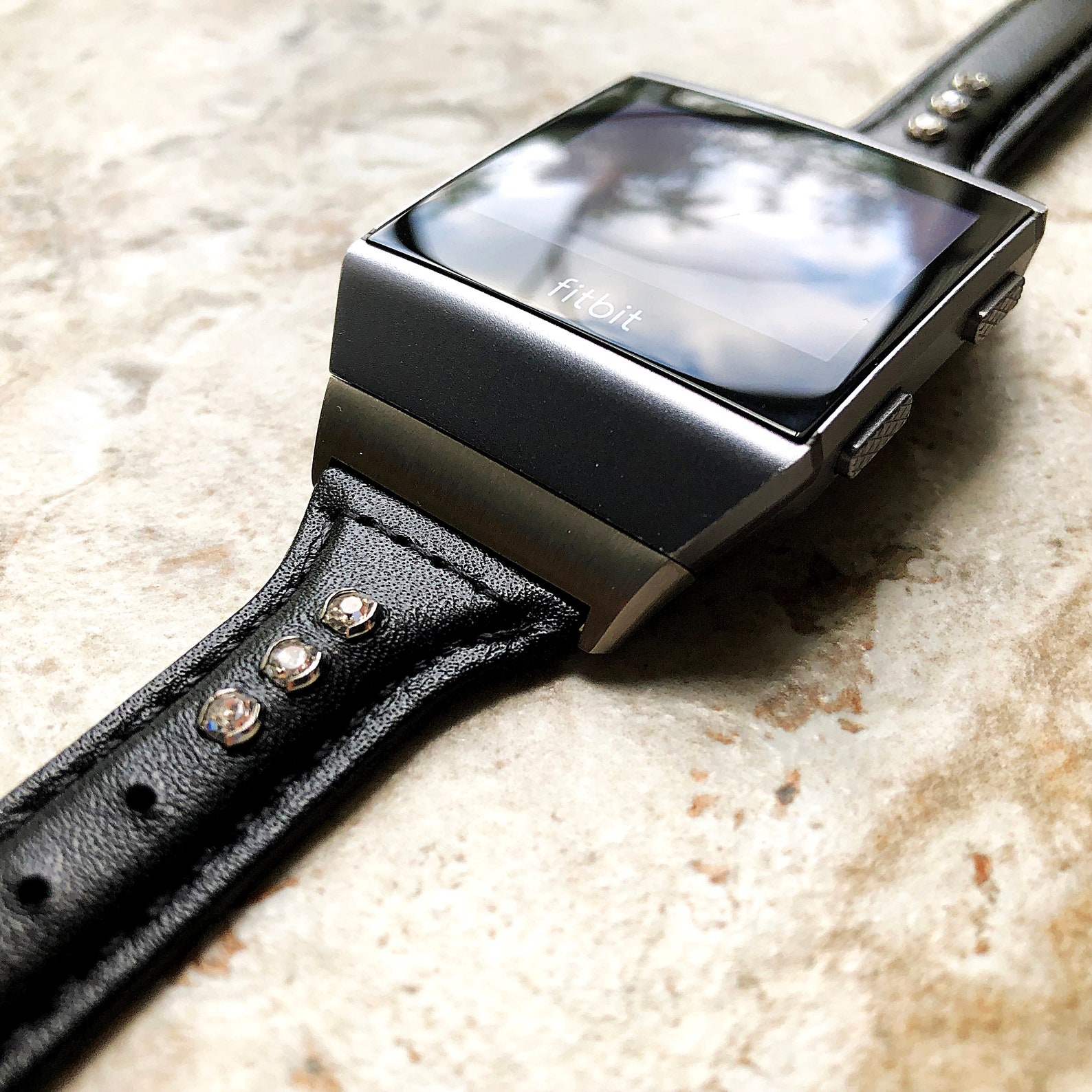 fitbit ionic black strap