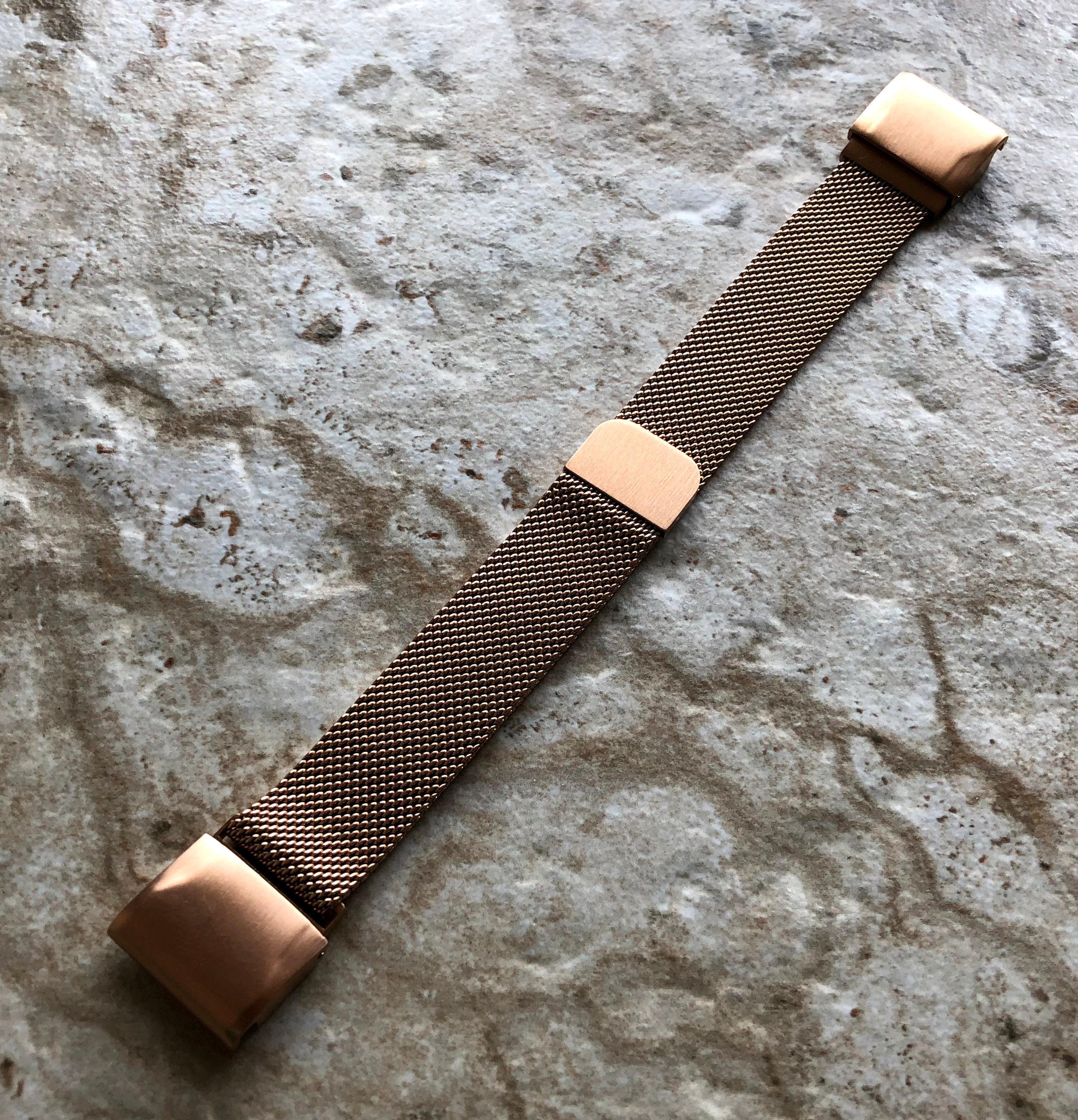 Garmin Venu 2s Milanese Strap (Rose Gold)