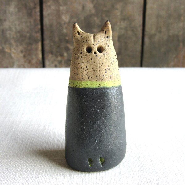 Vigilant Cat. Miniature Rustic Ceramic Pottery Cat Figurine. Miniature Handmade Ceramic Stoneware Pottery Black Cat Figurine, Cat Lover Gift