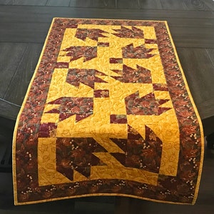 Fall Leaves Table Runner, Fall Colors Table Runner, Quilted Fall Table Runner, Autumn Leaves Table Runner, Fall Table Decor, 21&quot; X 44&quot;