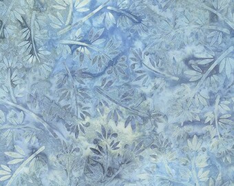 Morning Mist Leaves Haze Batik Fabric - 27" REMNANT CUT -Robert Kaufman AMD20755410, Tela de hojas de Batik gris azul, Licuadora Batik gris azul