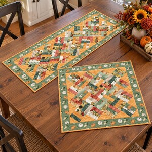 Padrão em PDF para Caminho de Mesa e Toalha de Mesa com Quadrados Trançados - Cuddle Cat Quiltworks CCQ081, Padrão para Caminho de Mesa ou Toalha de Mesa com Quadrados Charmosos