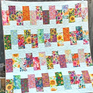 Steppin' Up Quilt Pattern PDF Version, Cuddle Cat Quiltworks CCQ086, Fat Quarter or Layer Cake Quilt Pattern, Large Block Quilt Pattern