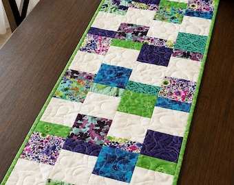 Dancing Squares Table Runner Pattern PDF Version CCQ067, Easy Charm Square Table Runner Pattern, Table Runner Pattern for Charm Squares