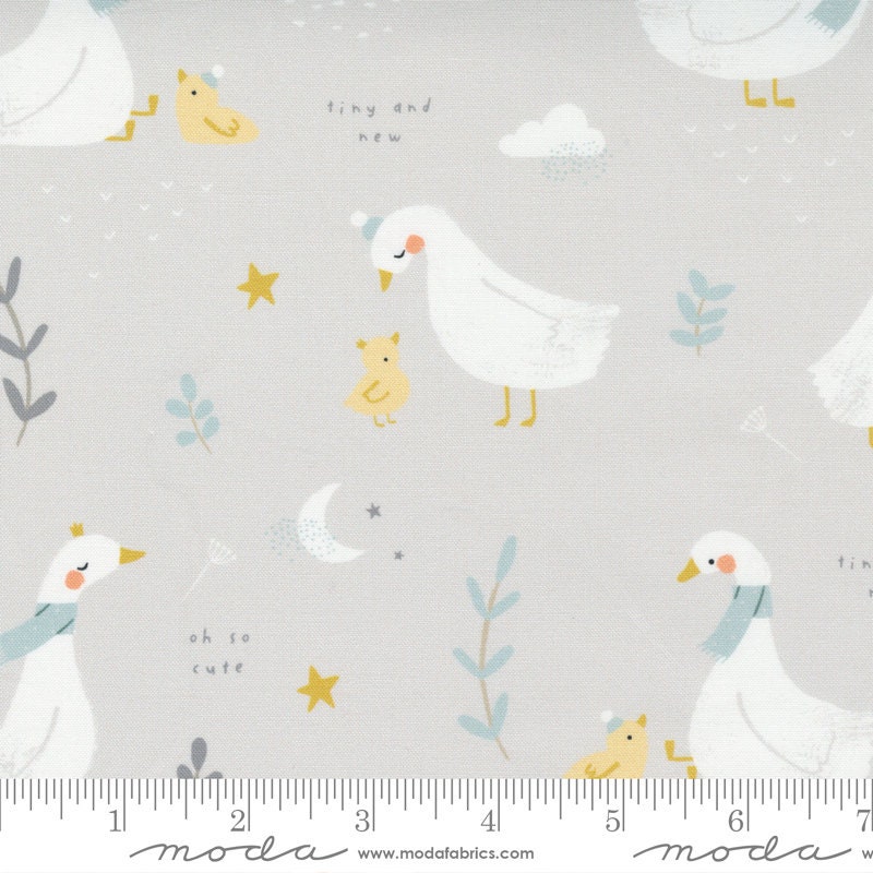 Moda LITTLE DUCKLINGS 25101 11 White Floral PAPER & CLOTH Quilt Fabric BABY