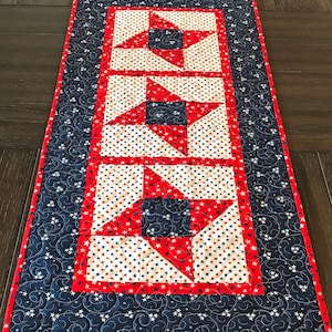 Patriotic Friendship Star PDF Table Runner Pattern CCQ066, Star Themed Patriotic Table Runner Pattern, Friendship Star Table Runner Pattern
