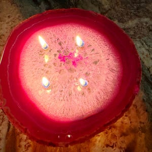 Hand Made in USA Very Large Colorful 7 5/8&quot; Crystal Eye Banded 4 Flame Agate Candle (Purple) (1 Reservoir) (C10328P)