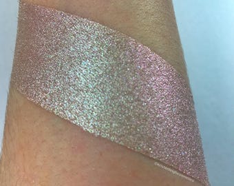 FASCINATION - Multi-chrome Highlighter