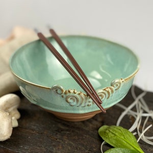 Ramen bowl, pho bowl, noodle bowl with chopstick rest, handmade stoneware ceramic bowl, made in Canada, pottery udon bowl, Free shipping