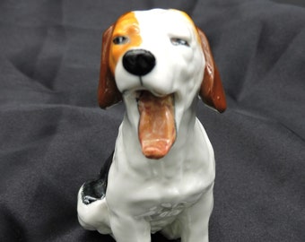 Royal Doulton Bone China Character Dog Beagle Yawning Figurine HN 1099 Made In England Signed