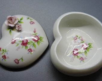 Vintage Towle Bone China Heart Shape Trinket Box With Painted Roses And Attached Bone China Roses