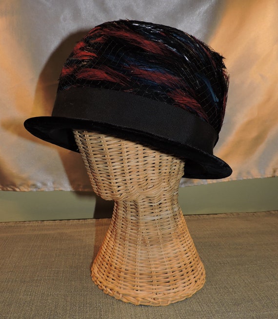 Vintage Ladies Union Label Black Velvet Feather and Fishnet  display picture 2