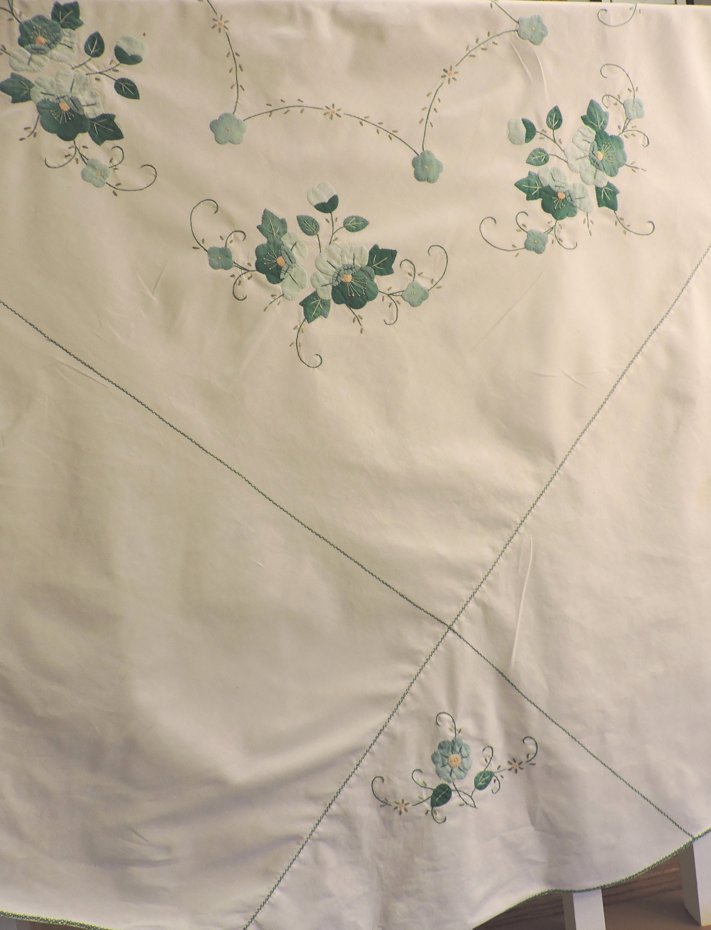 Cotton Linen Hand Embroidered and Appliqued Floral Motif Round Etsy UK