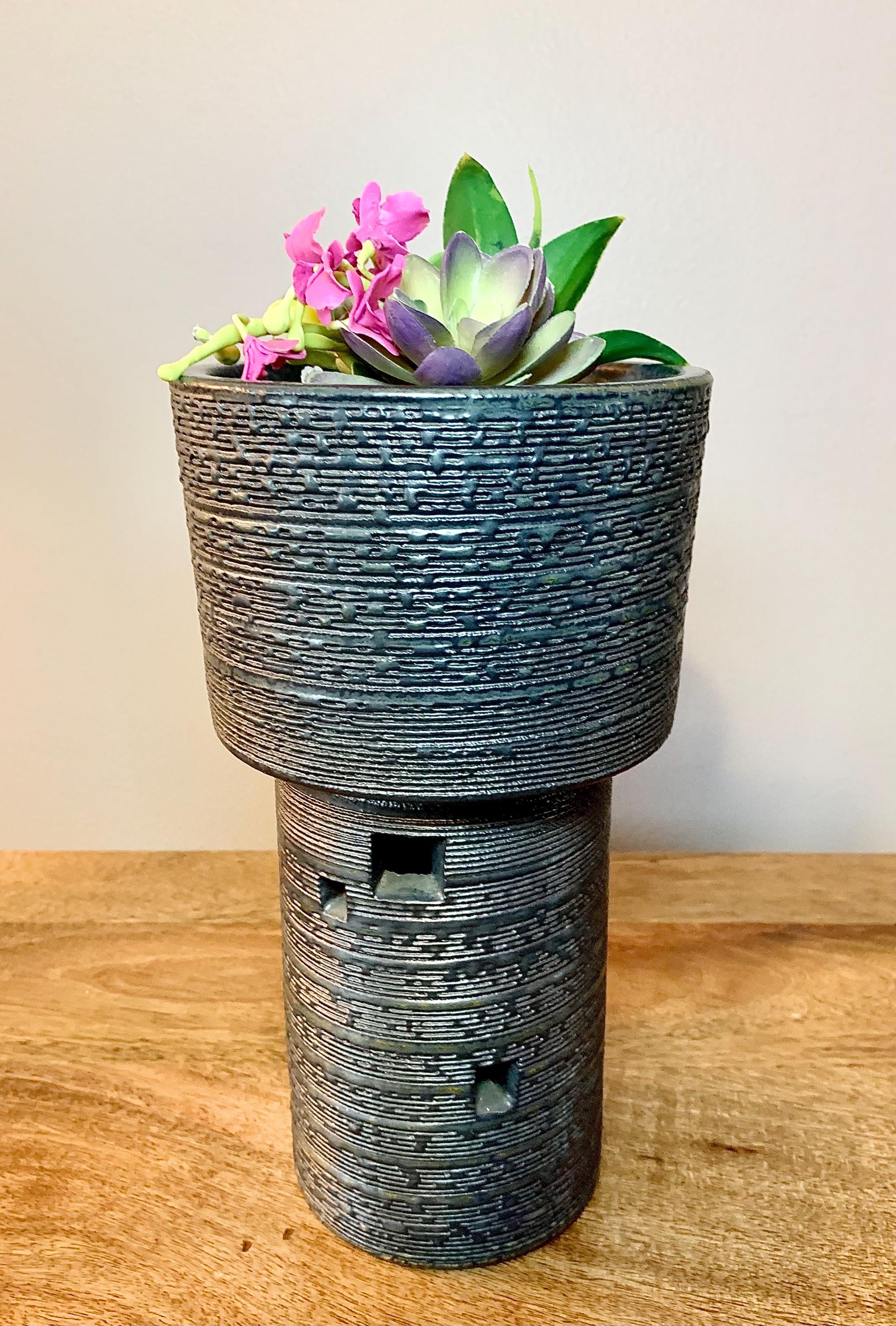 MCM Modernist Japaneses Pottery Ikebana Toyo Vase 9.5"H