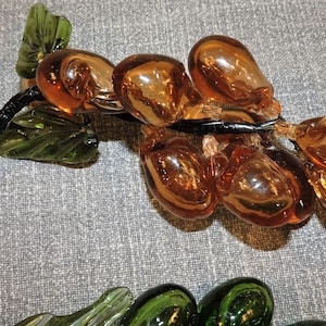 One Vintage Hand Blown Glass Grape Cluster In Gold Glass With 2&quot; Grapes