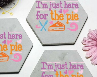 I'm Just here for the pie Quote SVG Cutting File, foodie svg, food lover quote svg, apron food svg, Piece of pie svg, love to eat svg