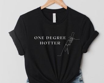Camisa más caliente de un grado, regalo de título universitario, graduado 2023, regalo de graduación para ella, título de licenciatura de asociado maestría MBA Graduado