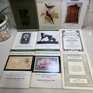 Bundle von 9 Vintage 1980s Sotheby’s Auktionskatalogen – Kunst, Antiquitäten, Bücher, Briefmarken, etc.