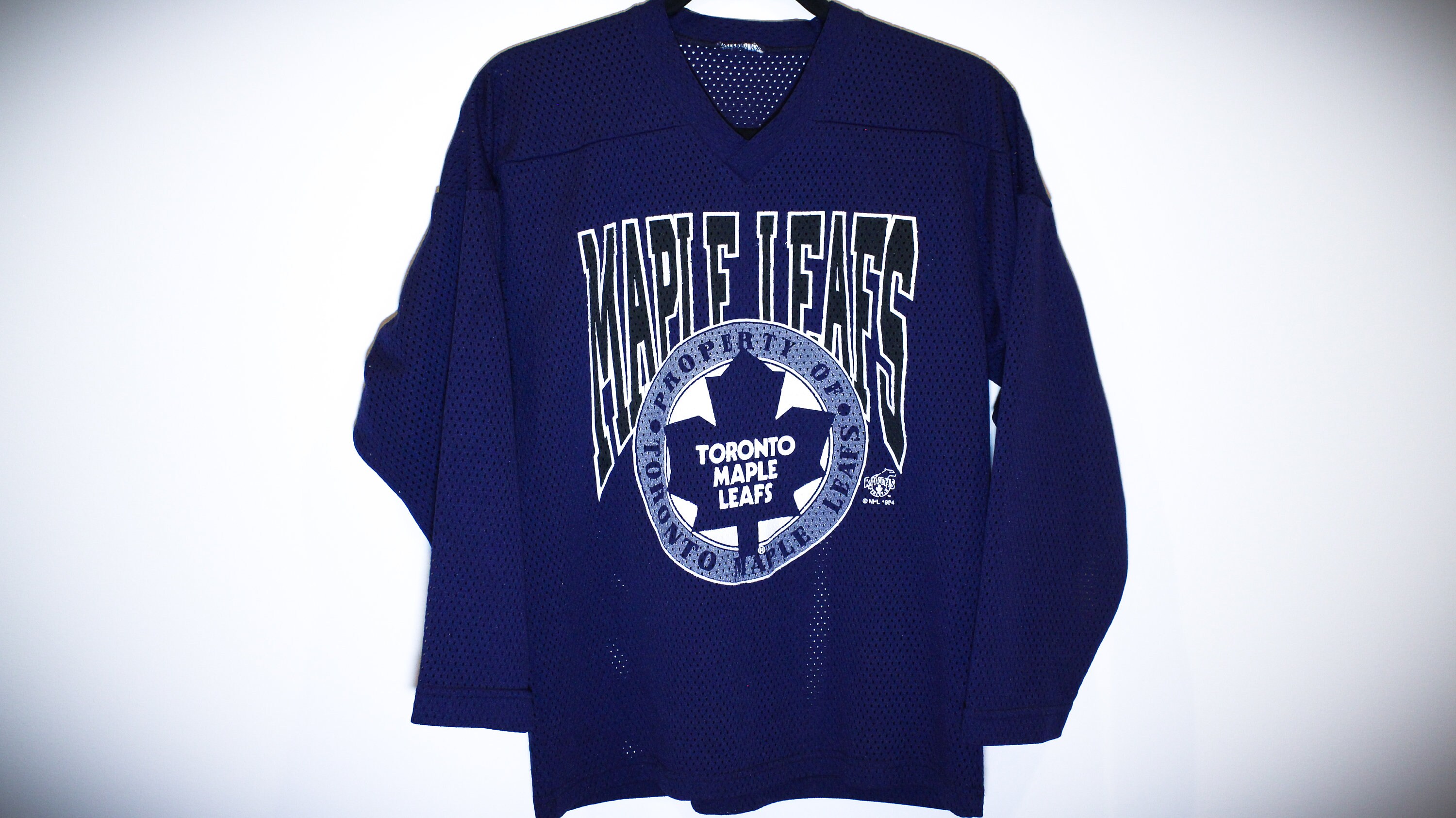 maple leafs practice jersey