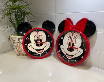 Paar vintage Disney Mickey Mouse & Minnie Mouse cartoon wandklokken uit de jaren 90