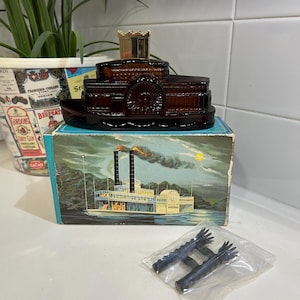 Vintage 1970s AVON Side Wheeler Wild Country After Shave Bottle w/ Original Box - 80% Full!