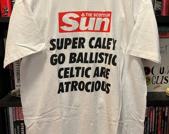 Vintage 2000 Scottish Sun 'Celtic are Atrocious...' Celtic FC Rangers FC voetbalvoetbal T-shirt - maat XL