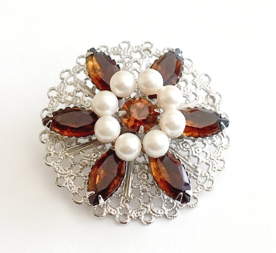 Rhinestone Brooch, Vintage Pin, Faux Pearls, Ambe… - image 1