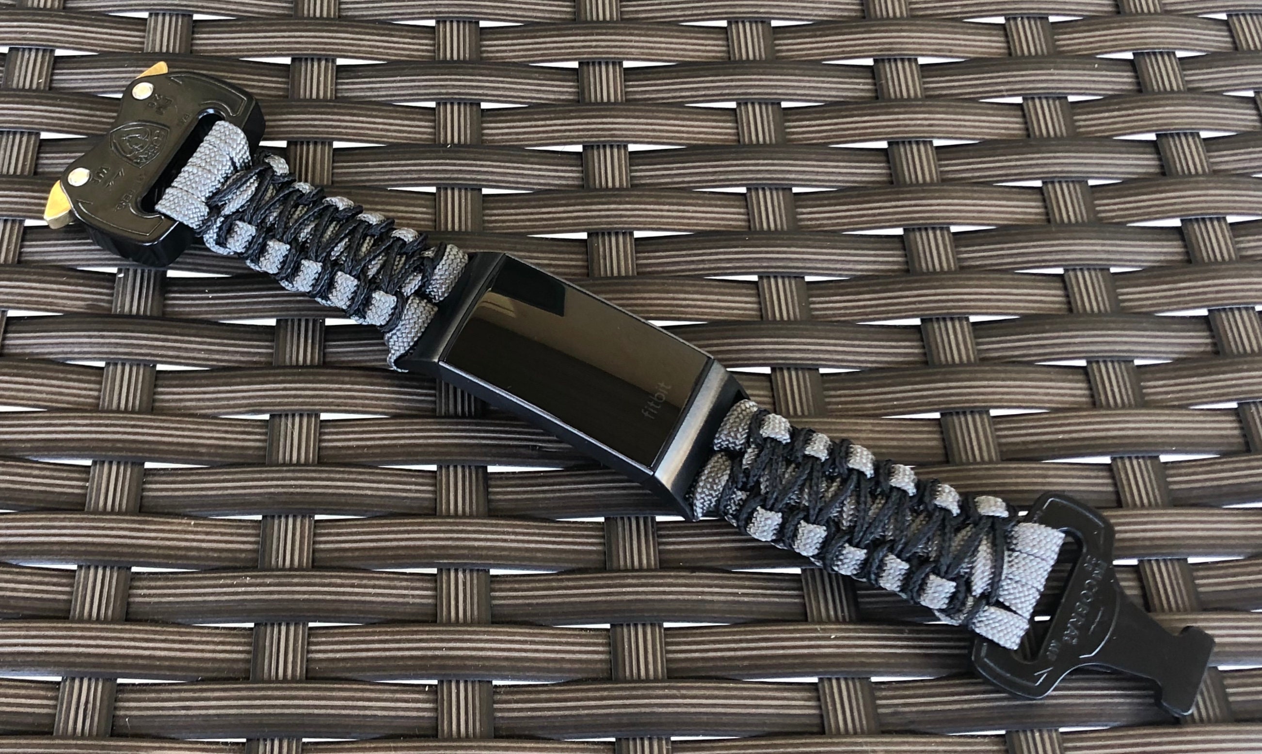 fitbit charge 2 paracord band