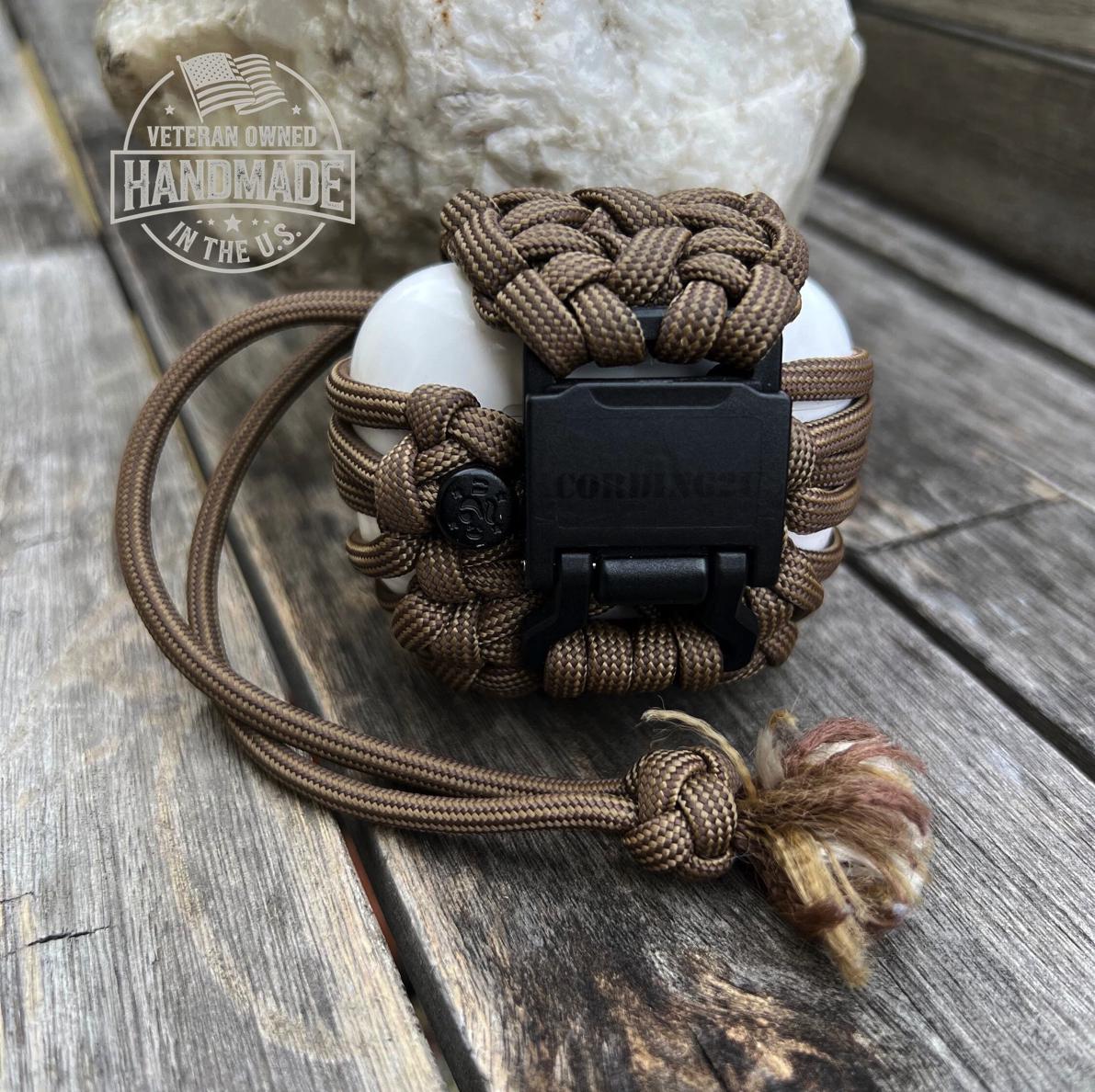 パラコードで作るウッドビーズのスマホショルダーストラップ(オレンジ×ピンク) スマホケース・カバー N‥enu 通販  18426552｜Creema(クリーマ) パラコード ウッドボール ウォレットチェーン ストラップ オレンジ