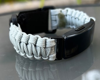 Personalisiertes Paracord Uhrenarmband für Fitbit Inspire, Luxe, Ace 2 Kids (Uhr nicht enthalten)
