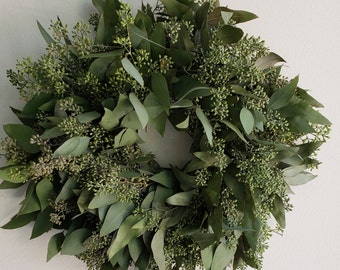 15" Seeded Eucalyptus Wreath