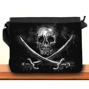 Sac besace crâne pirate, sac messenger noir en tissu, sac bandoulière à rabat imprimé crâne et épées croisées pour idée cadeau jeune homme