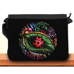 Sac besace coccinelle sur une feuille, grand sac bandoulière avec impression nature colorée, sac de Cours multipoches fille pour le collège