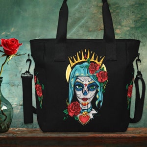 Santa Muerte Nylon Tasche mit Reißverschluss, schwarze Schultertasche mit Griffen und langem Riemen für Frauen, Gothic rote Rosen Sugar Skull bedruckte Geldbörse