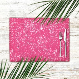 Set de table rose vif en tissu, ensemble de sets colorés imprimés motif gouttes de peinture, décor de table couleurs pastels assorties