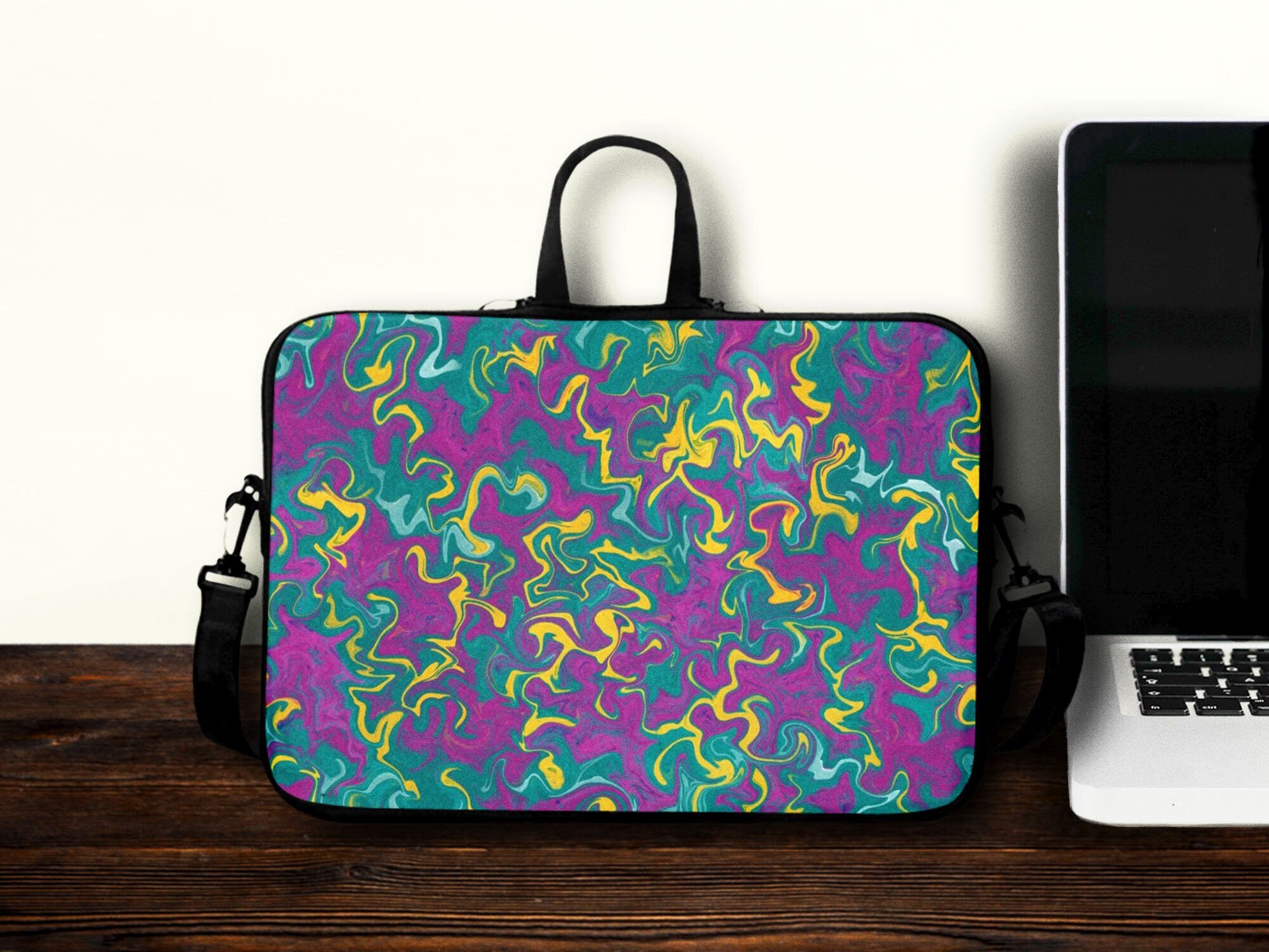 Aggregate more than 165 classy laptop bags for ladies latest 3tdesign