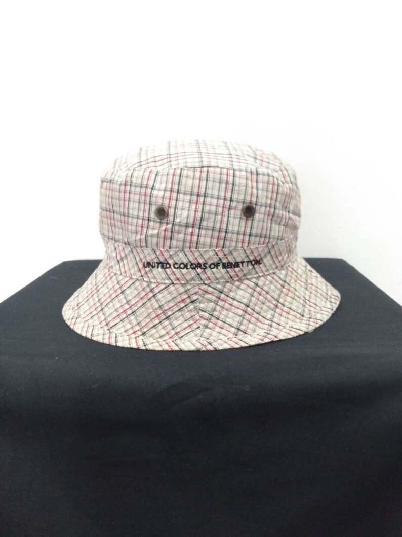 benetton bucket hat