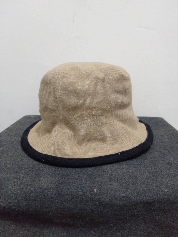 benetton bucket hat