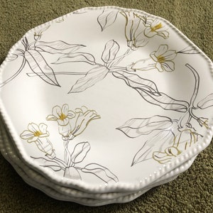 Jaclyn Smith Traditions floral salad plates (4)