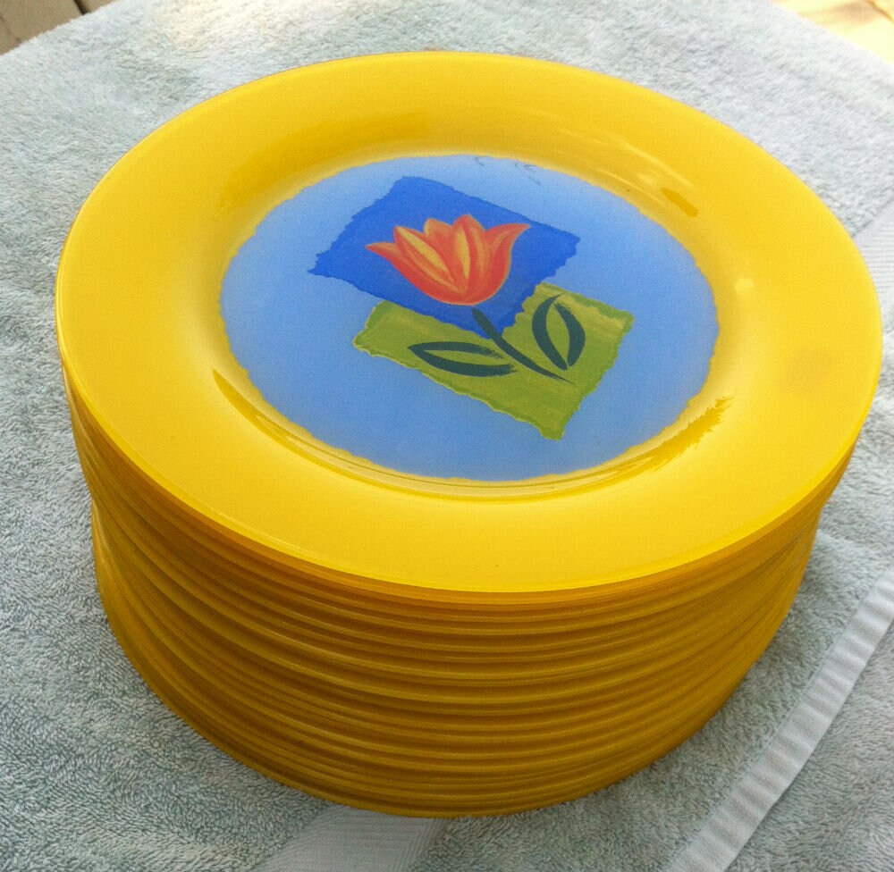 24 Arcoroc Matys Yellow Glass Buffet Plates, service Plates Etsy