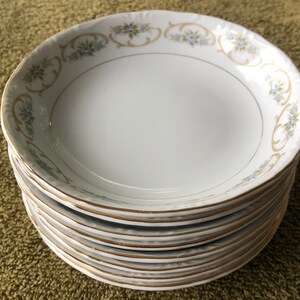 M Japan 3553 Cameo sauce plates (8)