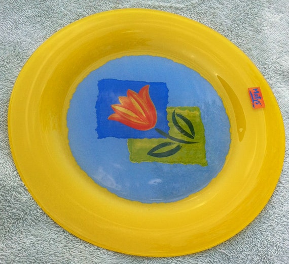 24 Arcoroc Matys Yellow Glass Buffet Plates Service Plates Etsy 24 Arcoroc Matys Yellow Glass Buffet Plates Service Plates Etsy