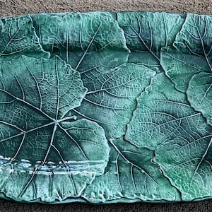 Vietri green leaves in relief motif serving dish