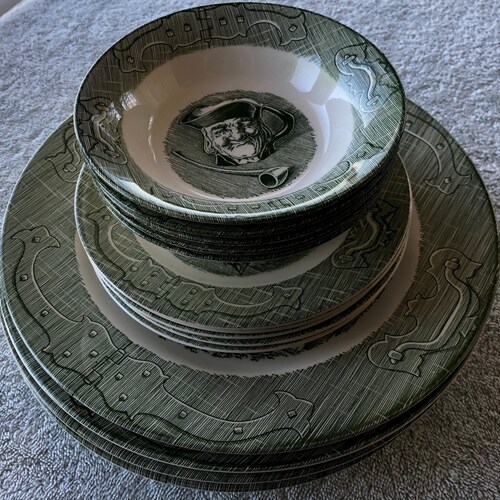 Old Curiosity Shop 3 place setting for 5 (15 pcs)